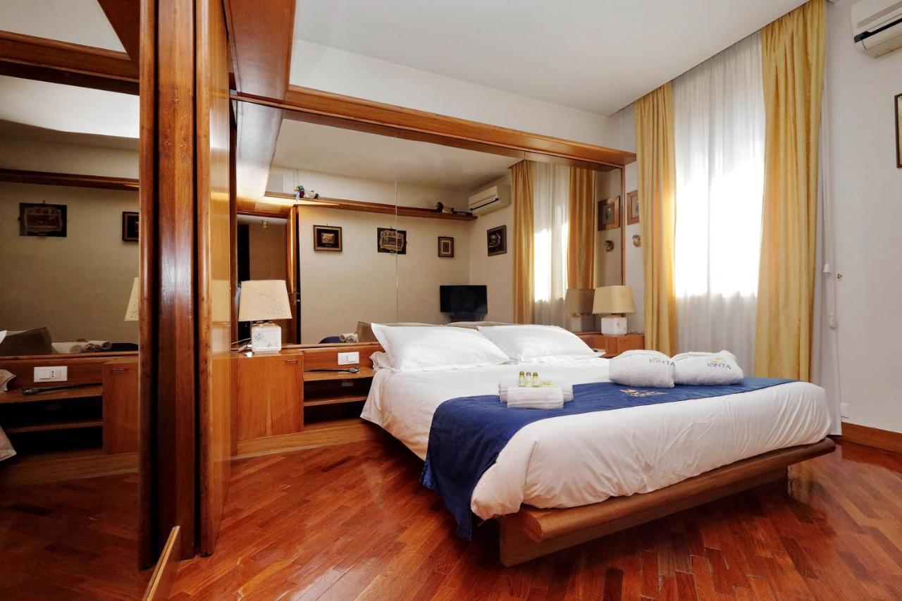 Frattina Family Romantic Superior Suite Exteriör bild