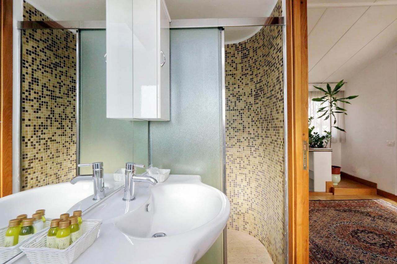 Frattina Family Romantic Superior Suite Exteriör bild