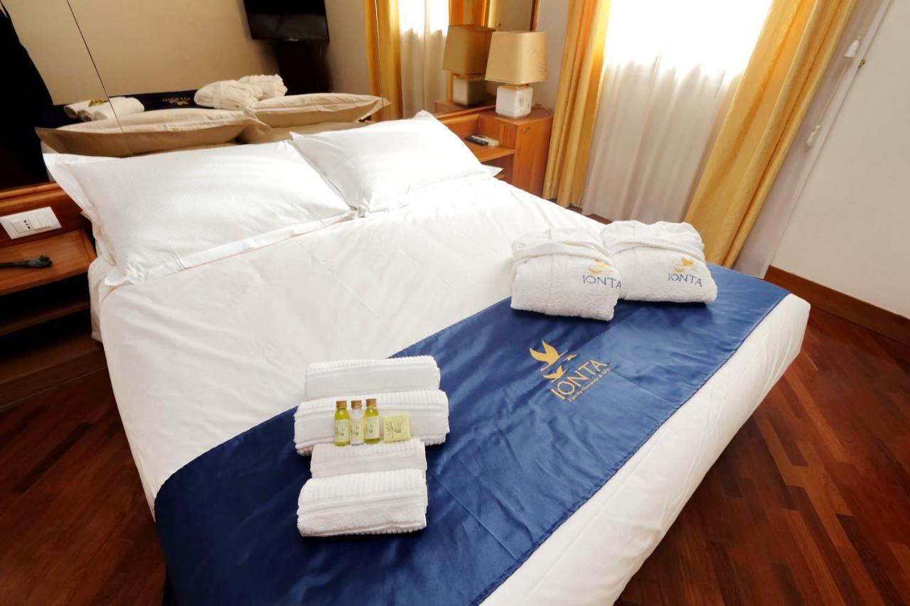 Frattina Family Romantic Superior Suite Exteriör bild
