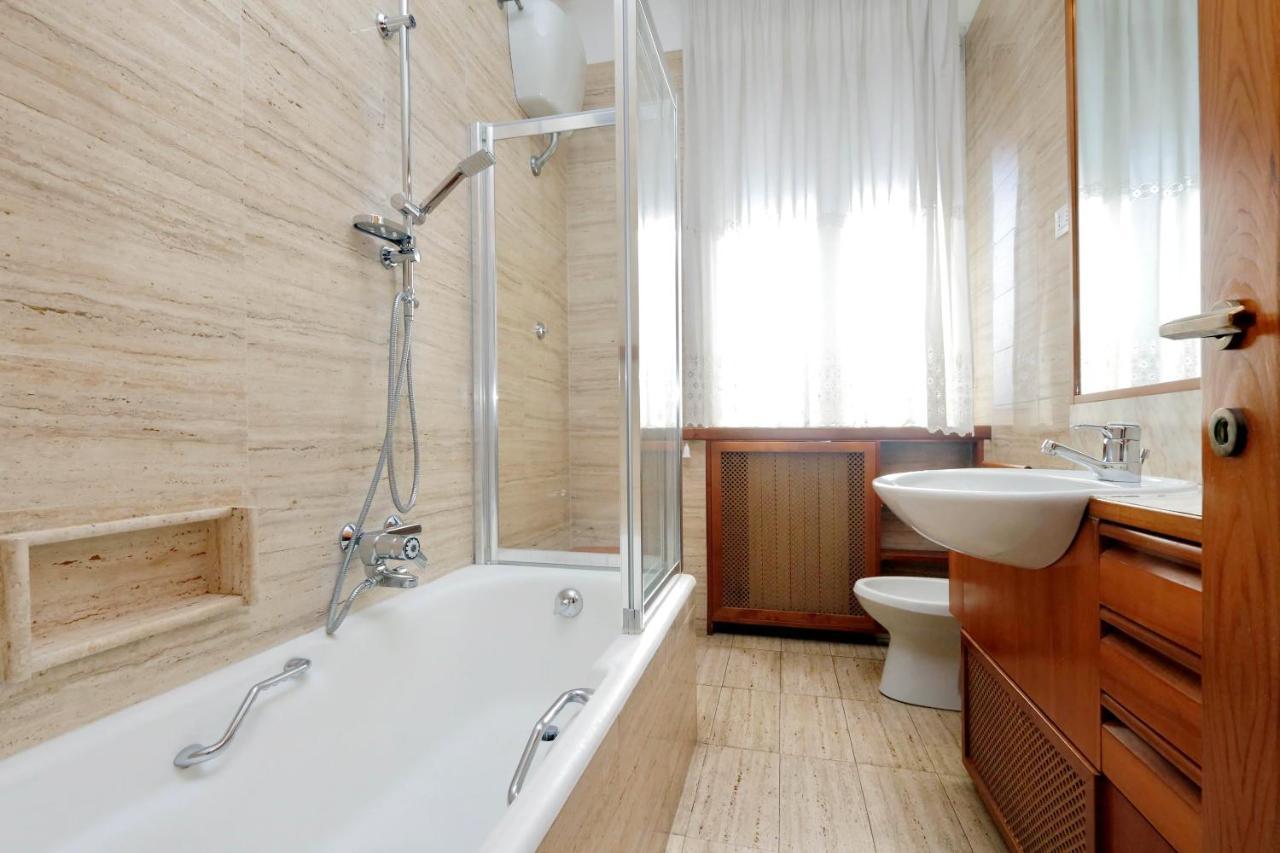 Frattina Family Romantic Superior Suite Exteriör bild