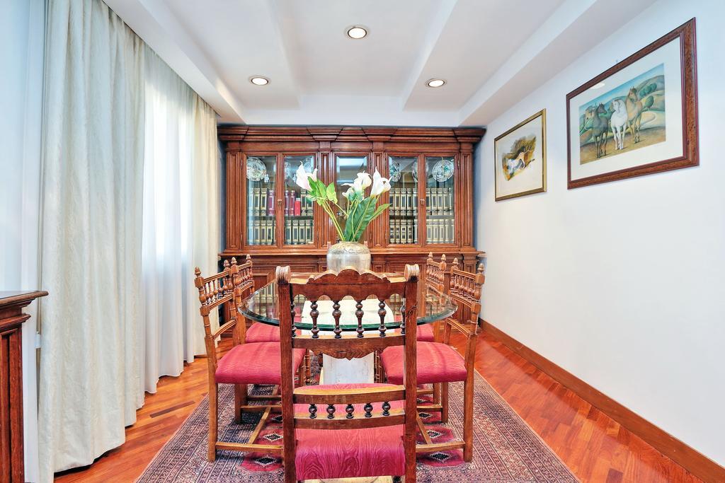 Frattina Family Romantic Superior Suite Exteriör bild