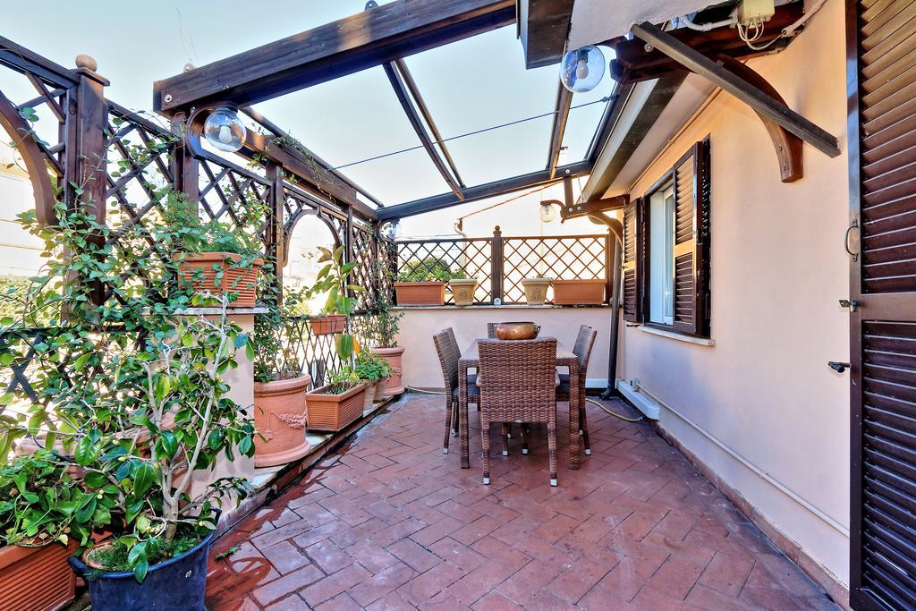 Frattina Family Romantic Superior Suite Exteriör bild